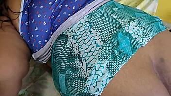 madrasta tests stuff with stepson and ends up with cum in mouth. ju esposa safada gets wild!