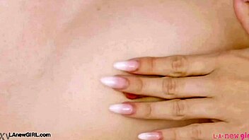 Young Asian model reveals her beautiful body