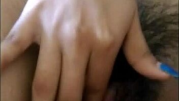 Teen with small tits masturbates solo 😘