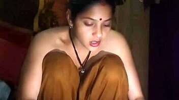 so, this desi village bhabhi was givin’ a blowjob and ridin’ dick in the dorm with wild moans.