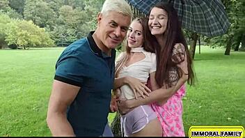 Valentine’s Day Revenge with Alisa, Curvy Babe’s Wet Pussy in Homemade Cunilingus Action