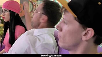 Family Guy Fuck Fest: Alex Coal and Johnny Castle in Taboo Cumshot 😏