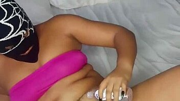 she couldn't wait for me after our workout, this curvy sexy friend turned girlfriend in homemade fun.