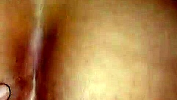 أنا عايز كس آسيوي مبلل ده