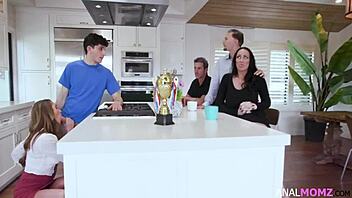 The Price Of Perfect Part 3: Anal Momz Screws Hard!