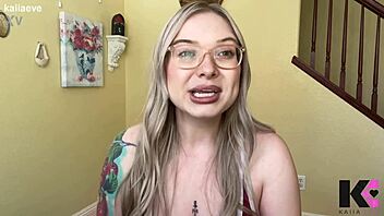 Femdom Wife Confesses Love for Pussy and Girlcock