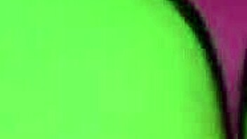 Thong Haul Tease! Ass Shaking in Panties Turns Me On!