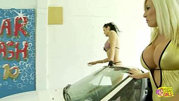 Hotties skip car wash for fingering in the garage