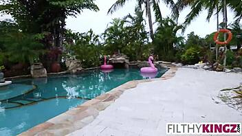 uh, pretty hot sky wonderland, she like, wants raw sex so bad, ya know?