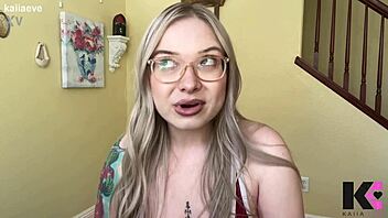 Femdom Wife Confesses Love for Pussy and Girlcock