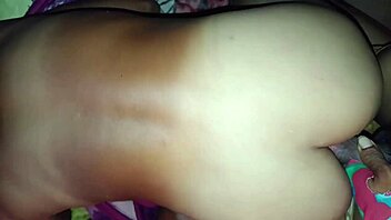 The guy is fucking his neighbour’s mother in ass – An Indian story