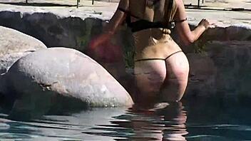 Marie Luv and Nyomi Zen trade cum after anal pounding.