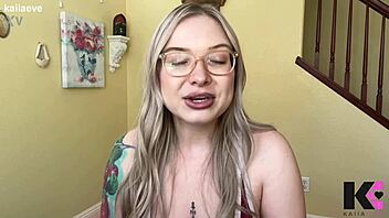 Femdom Wife Confesses Love for Pussy and Girlcock