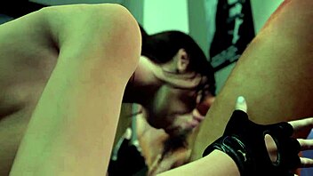 The sexy adventures of Lara Croft in 3D