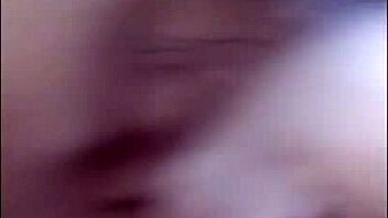 Teen with small tits masturbates solo 😘