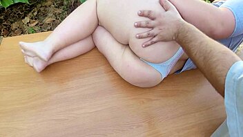 i returned to the masseur to relax between my legs