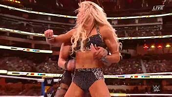 O desejo proibido do padrasto e enteada.