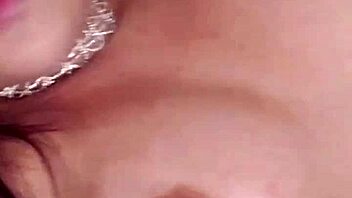 Novinha Gets Nua and Uses Her Brinquedos - Parte 1?