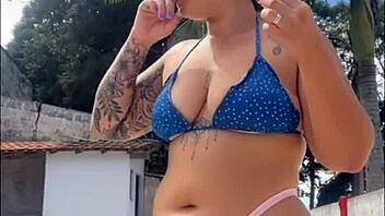 Eu Fico O Dia Todo Assim Quando O Pedreiro Está Aqui