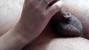 Leoninodelas had an intense ejaculation right there in the room