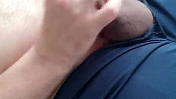 Leoninodelas had an intense ejaculation right there in the room