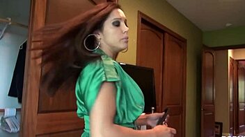 Busty Francesca Gets Pussy Licked by Lesbian Milf