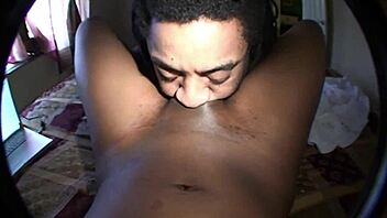 Can Don Whoe resist eating wet pussy?