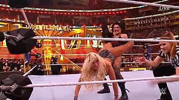 O desejo proibido do padrasto e enteada.