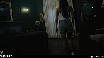 vampire lesbian threesome with emiri, maria nagai, and josephine jackson in halloween cosplay