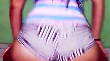 In this Brazilian amateur video, teens are dancing funk style in the sixth part.