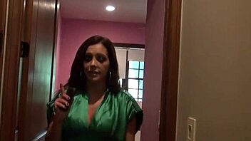 Busty Francesca Gets Pussy Licked by Lesbian Milf