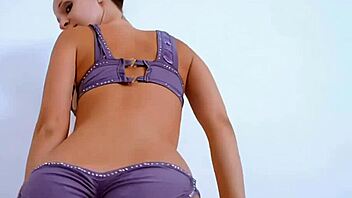 Can you handle classic Jada Stevens twerking her big retro ass?