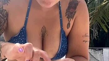 Eu Fico O Dia Todo Assim Quando O Pedreiro Está Aqui