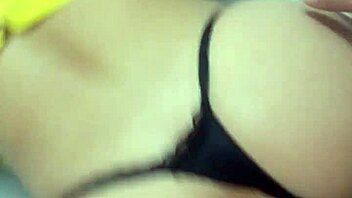 doña katty, a hotwife milf corna, chupando pauzão agora.