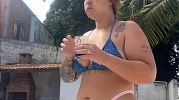 Eu Fico O Dia Todo Assim Quando O Pedreiro Está Aqui