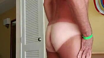 Pervy Papifachero Strips Off Speedo After Beach Day! Lycra Fetish Alert!