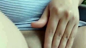 I masturbate my pussy in a public bus, watch me cum