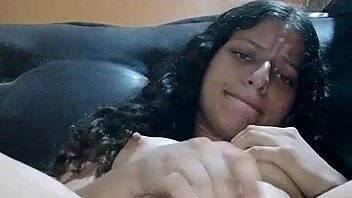 she loves masturbatin on the couch n almost got caught