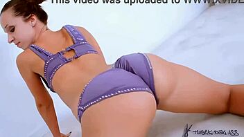 Can you handle classic Jada Stevens twerking her big retro ass?