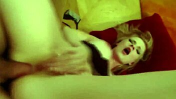 Expressing desire for connection in a narrative way