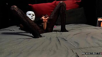 Young Ebony! Wet Pussy!