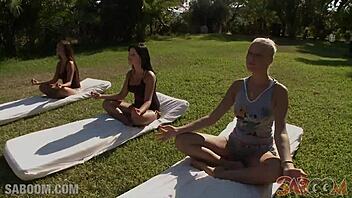 Teena Dolly banged hard in public outdoor session