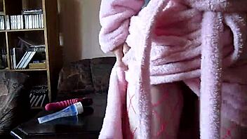 german slut playing with toys on cam, so wild!