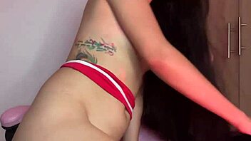 Watch teen gamer finger herself?