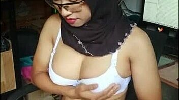 Black Hijab Transgirl Slut Masturbates to Sticky Finish