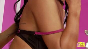 Slutty Babes Tease While Fucking?