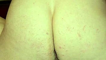 milf gets deep creampie while pregnant in casual sex session