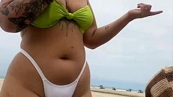 O Virgem Vai Comer o Meu Cu na Praia