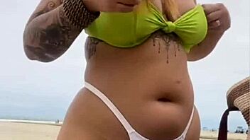 O Virgem Vai Comer o Meu Cu na Praia