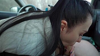 Wow, beauty sucks me off in her car!